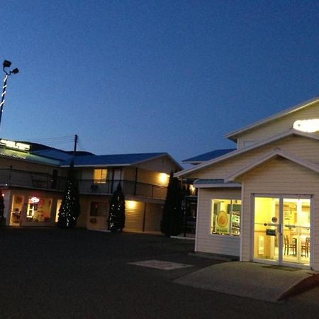 Cache Creek Inn Exteriér fotografie