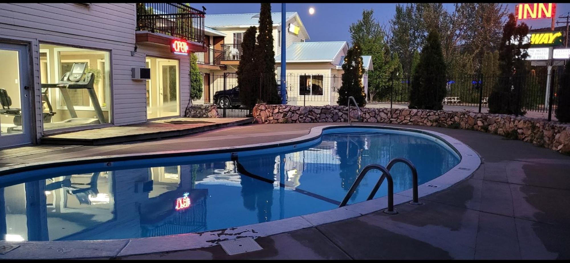 Cache Creek Inn Exteriér fotografie