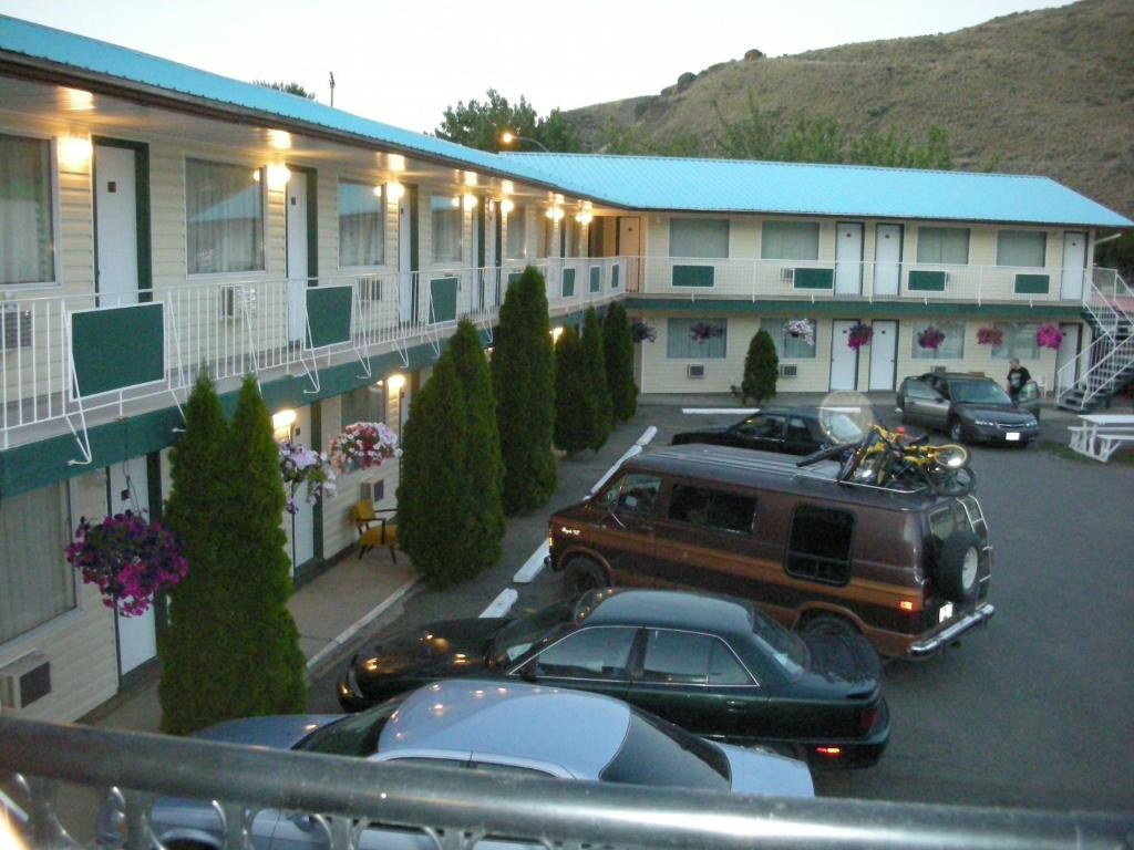 Cache Creek Inn Exteriér fotografie