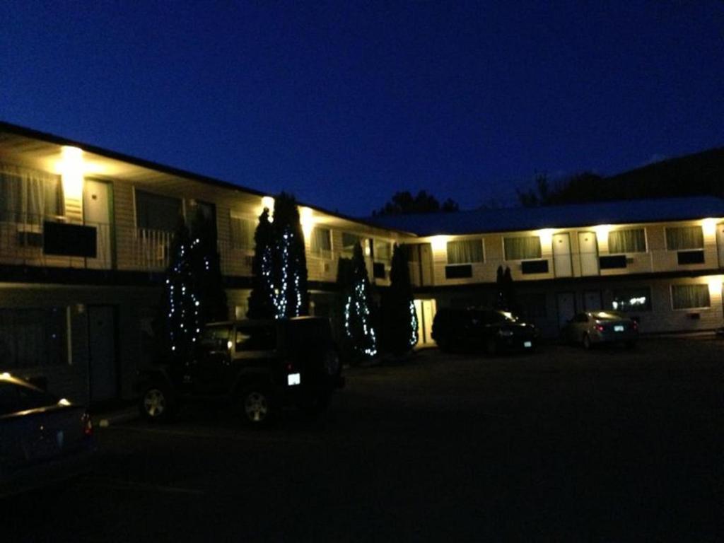 Cache Creek Inn Exteriér fotografie
